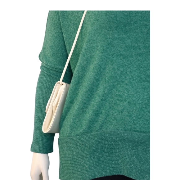 Zenana NWOT Cozy Turtleneck Sweater Green 2X/3X Oversized Soft Knit - Picture 3 of 8